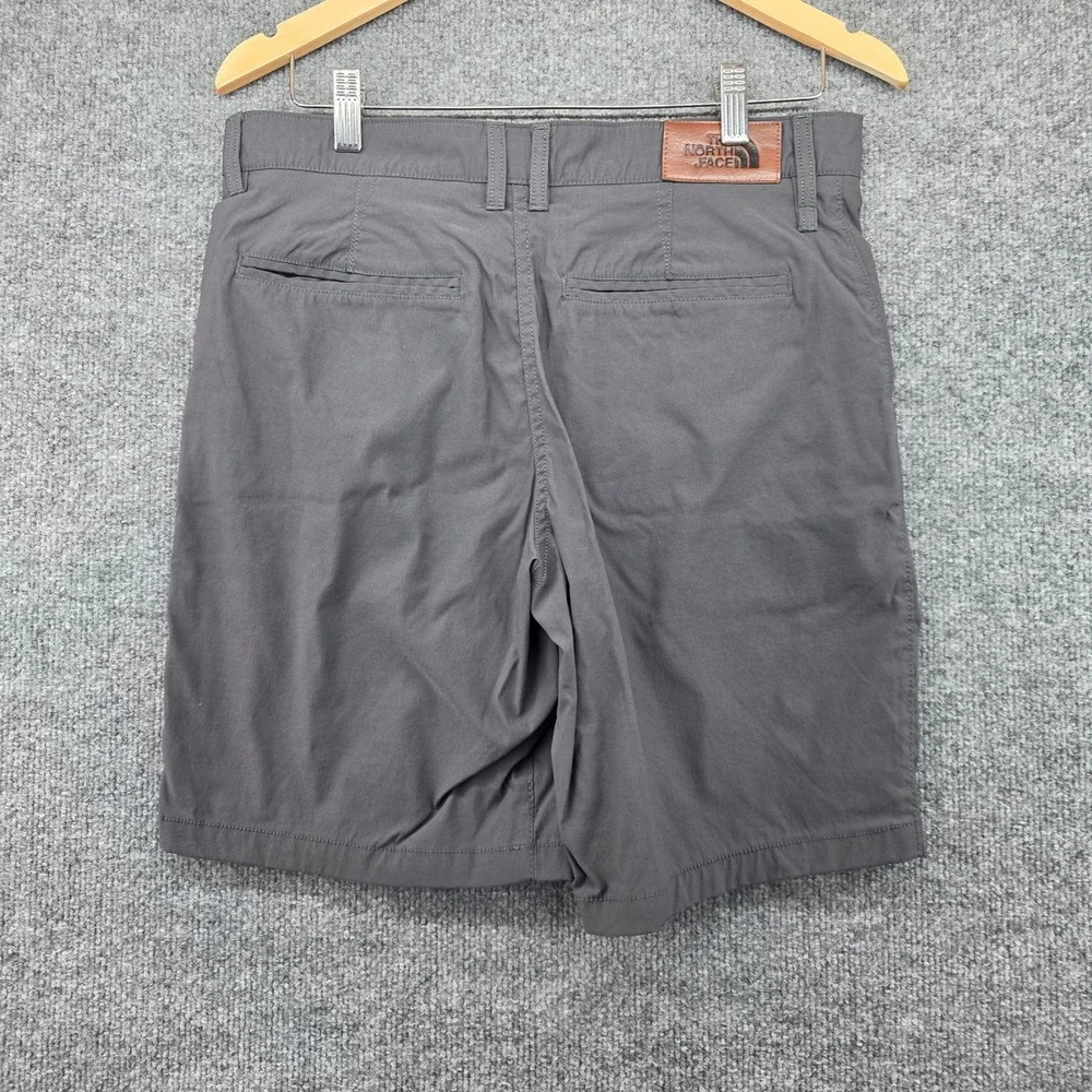 The‎ North Face Mens Grey Nylon Stretch Hiking Chino Shorts Size 30 Regular